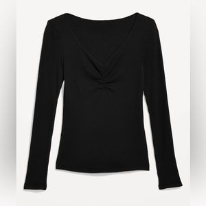 Women’s long sleeved top, v-neck, size XL